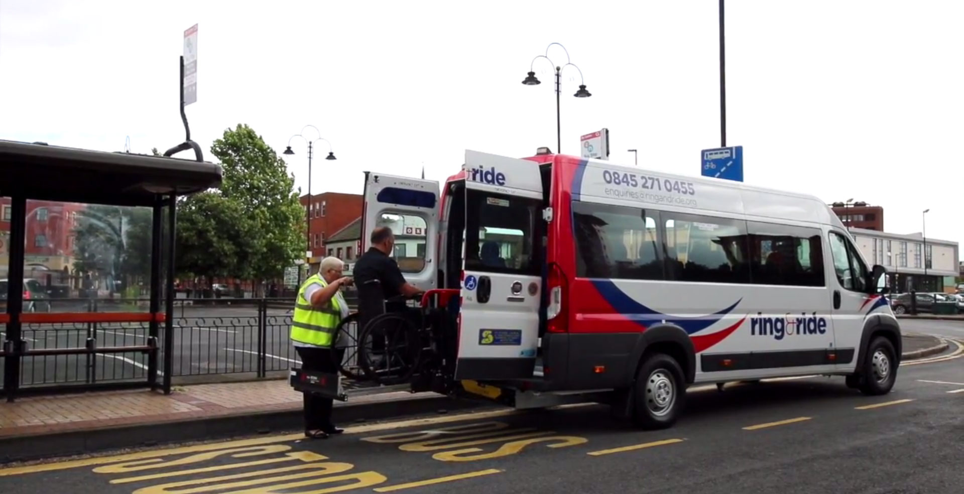 Ramp wheelchair lift