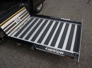 https://www.mobilitynetworksgroup.com/sites/default/files/styles/image-catalog-small/public/product/TRAXX%20Slim%20Cassette%20Lift/traxx_wheelchair_lift_product_image.jpg?itok=VjSJGttc
